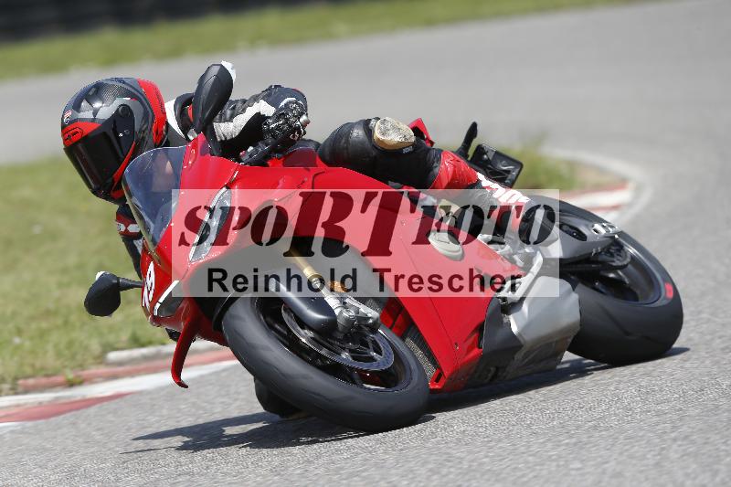 /27 12.06.2025 Ducati Schweiz Trackday Warmup  ADR/gelb-jeaune/19-2